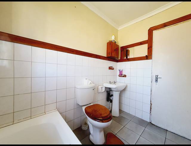 2 BEDROOM FREEHOLD FOR SALE IN NOORDWYK